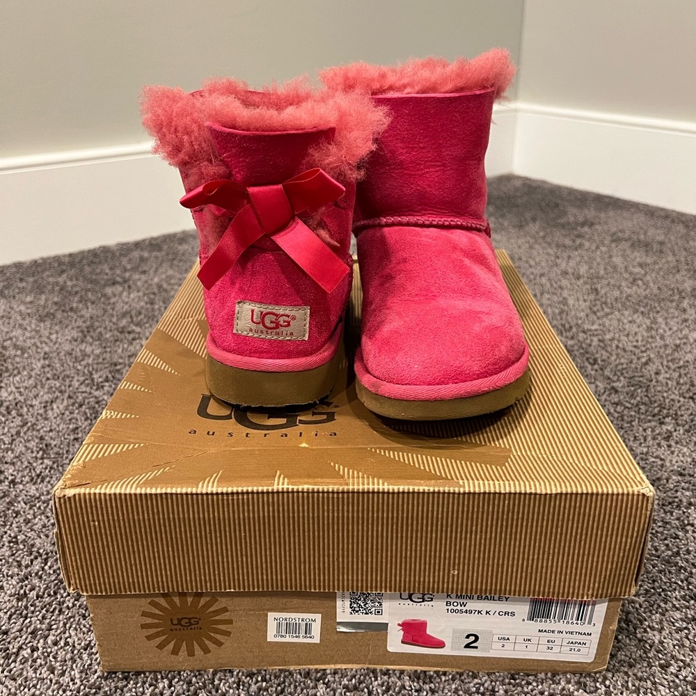 Pink mini Bailey bow Ugg boots